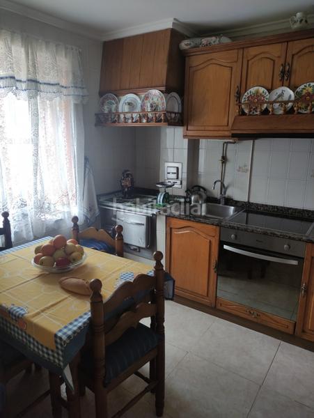 Foto ab888f41-104b-4aca-8954-c8fed3620178. Casa adossada a montaña la - avda. bilbao 176 a Sierrapando Torrelavega