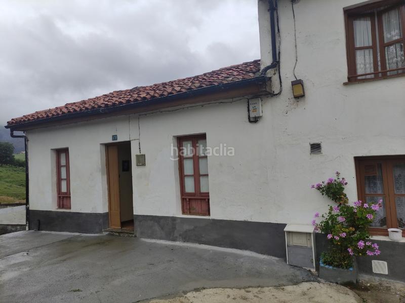 Foto afaa1935-a9c7-43ba-af1a-eb2062b2aea3. Casa adossada a montaña la - avda. bilbao 176 a Sierrapando Torrelavega