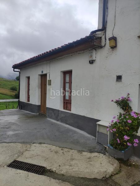 Foto cc8ee3b8-d826-4760-a10d-7e3eb5806921. Casa adossada a montaña la - avda. bilbao 176 a Sierrapando Torrelavega