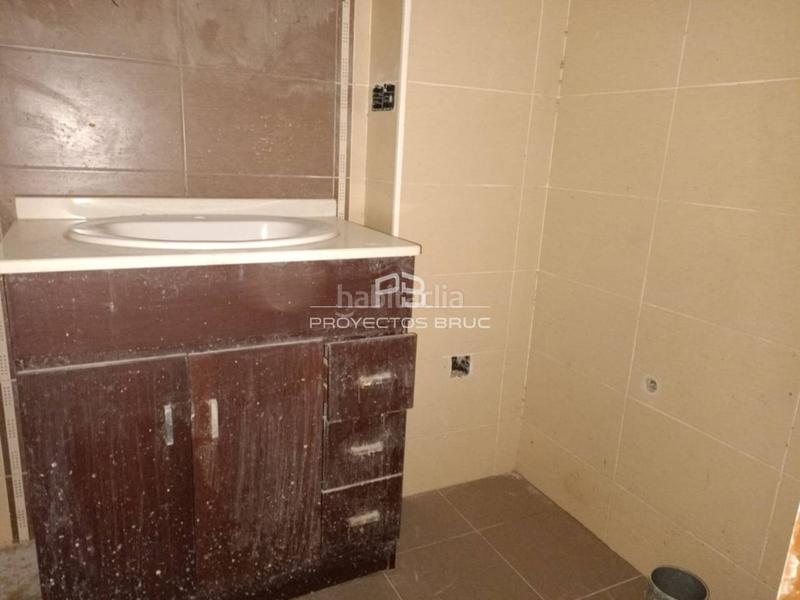 Foto 11b9a85d-e2c6-4ff8-8bd0-e747212474a6. Edificio in Poble Sec Igualada