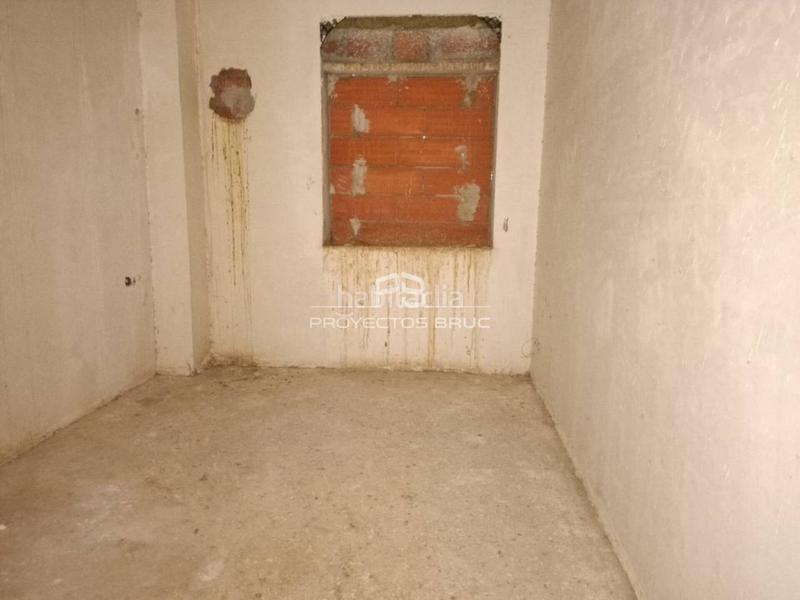 Foto 358bbc30-90e0-4bd6-825b-4c501e51db0e. Edificio in Poble Sec Igualada