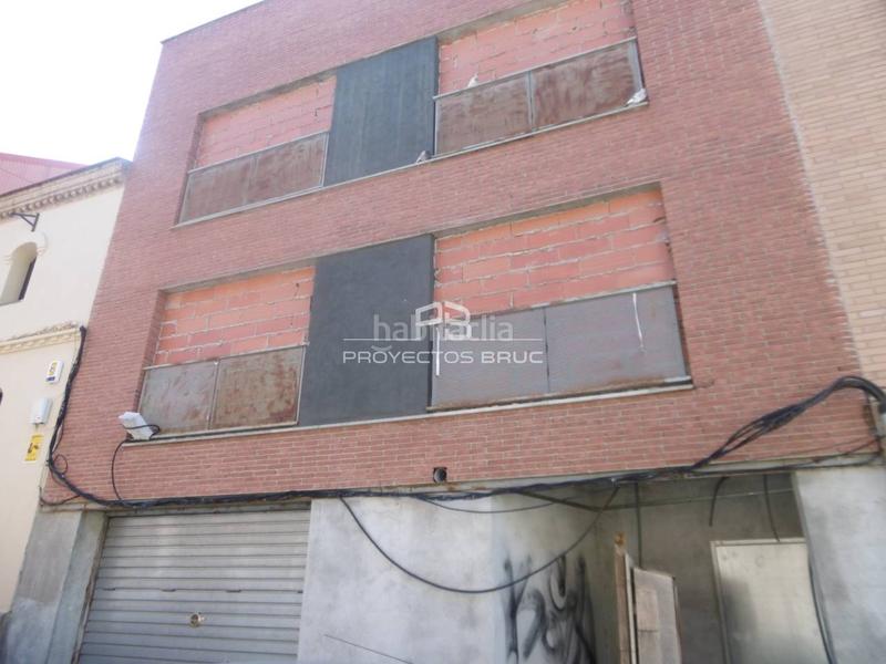 Foto 8b3eeef0-a562-41f5-bcd7-a775b312d19e. Edificio in Poble Sec Igualada