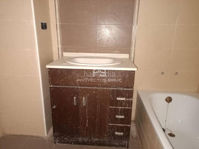 Foto 9456a02f-29c5-47af-934c-23a25fe24179. Edificio in Poble Sec Igualada