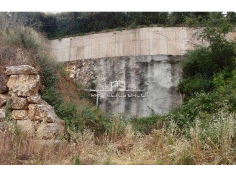 Foto 4b248fe8-cab6-481d-bca6-baaad93d0586. Fondo rustico in Vallirana