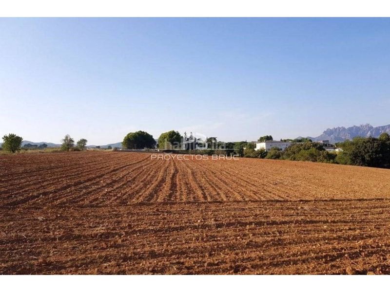 Foto a89be26b-bf1a-4d48-8cdc-aa41390958bd. Finca rústica a Hostalets de Pierola (Els)