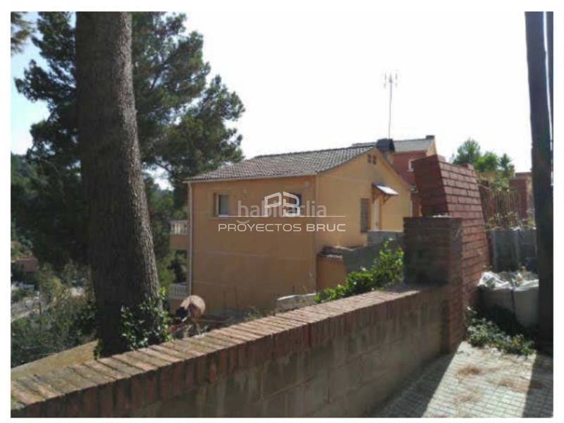 Foto 9b696588-befa-482c-8add-4a7d387a7b50. Xalet a Torrelles de Llobregat