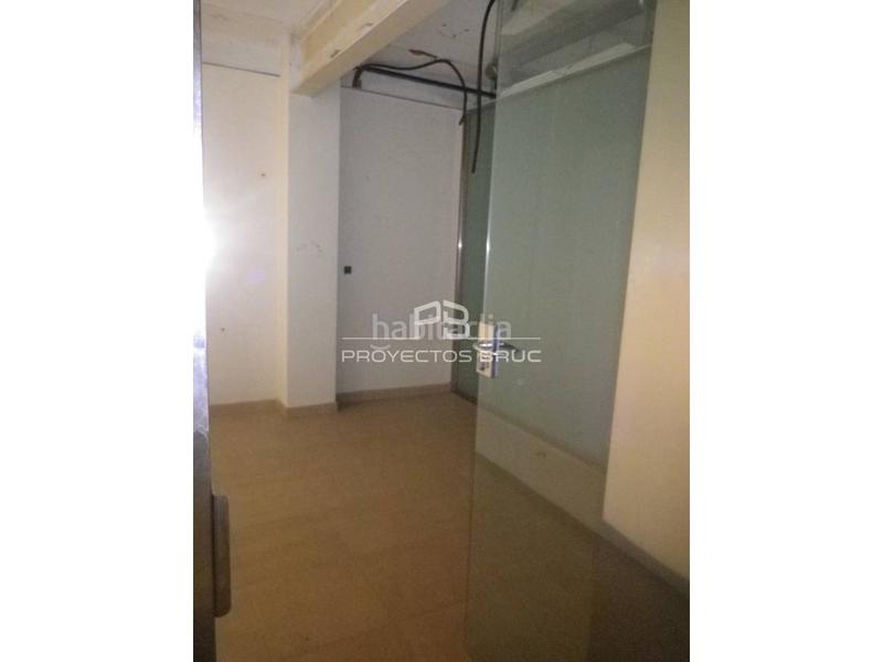 Foto 905c4f3a-f87c-43d0-b2da-8a7e67aaa73f. Local comercial a Nucli Urbà Esparreguera