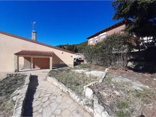 Chalet à Corbera de Llobregat. En corbera llobregat, torre independiente con jardín, piscina, p