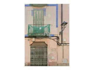Reihenhaus in Nucli Urbà. En esparreguera  casa de pueblo con local comercial a reformar