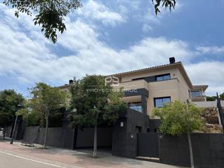 Xalet a Sant Pol. Viviendas de obra nueva  alto standing en venta en sant feliu de