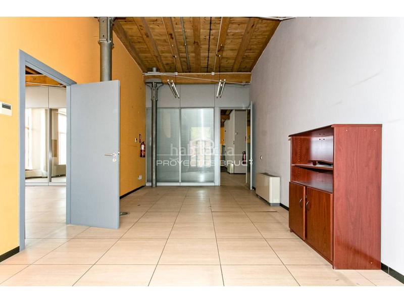 Foto c4dcb4f3-0856-4fa4-9ab4-ca6c40cdeb2d. Oficina sta. coloma cervelló oficina en venta en colonia gell infórmese en Santa Coloma de Cervelló
