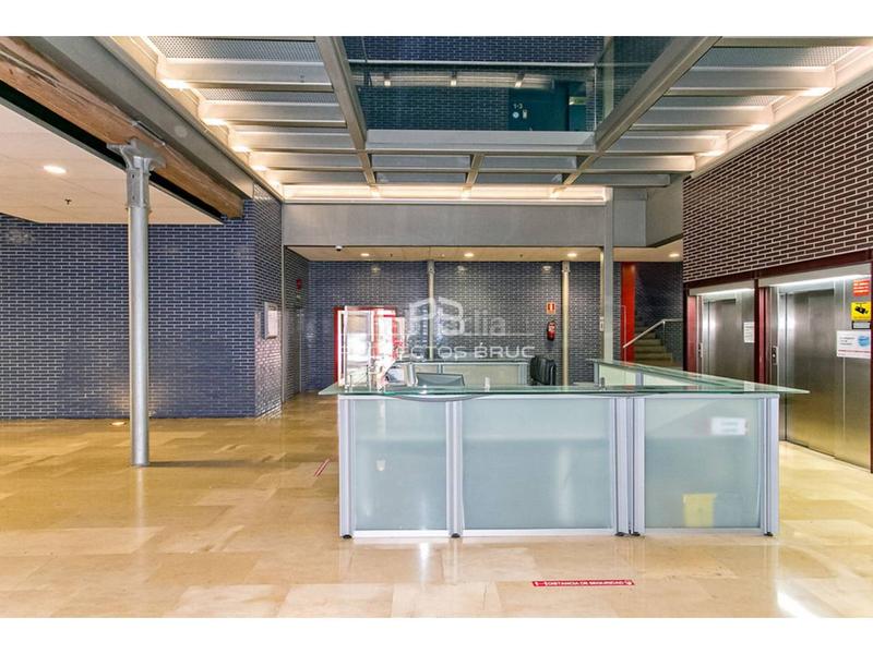 Foto cabe035f-b4ae-401b-b91f-bf4485114eeb. Oficina sta. coloma cervelló oficina en venta en colonia gell infórmese en Santa Coloma de Cervelló