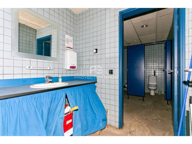 Foto fd7a7bd2-8c9c-4edf-90cc-4d2f610c2a16. Oficina sta. coloma cervelló oficina en venta en colonia gell infórmese en Santa Coloma de Cervelló