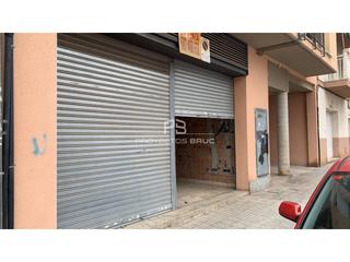Local commercial  Metge carreras. Olesa montserrat  local comercial en planta baja a reformar  inf