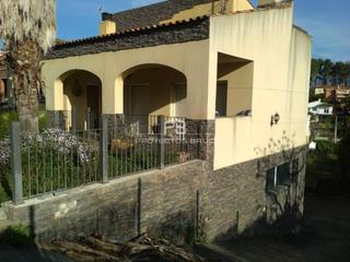 Chalet à Can Rial. Esparreguera en can rial  torre ocupada ilegalmente  infórmese c
