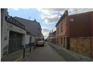 Maison à Nucli Urbà. Esparreguera, en el pueblo  casa ocupada ilegalmente  infórmese