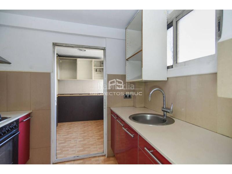 Foto 0f133701-efd3-48be-813d-6a0359b9dfd3. Appartamento in Ciutat Meridiana Barcelona