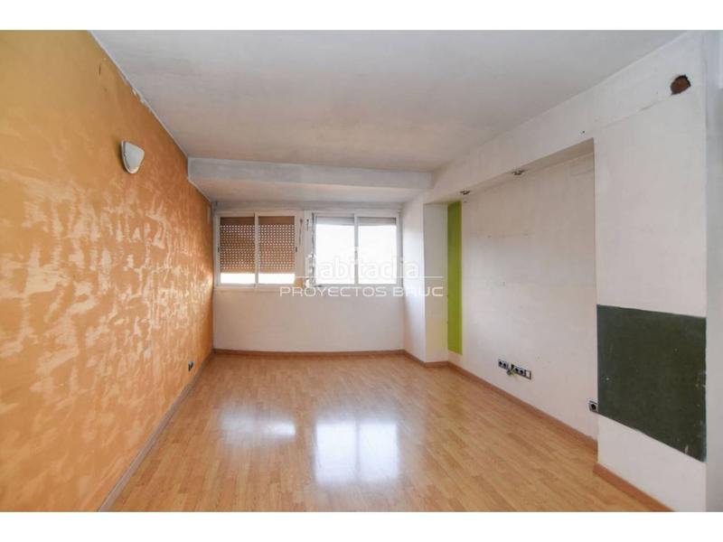 Foto 6fafda41-7f4a-43f1-8f66-52a6a04f3ddf. Appartamento in Ciutat Meridiana Barcelona