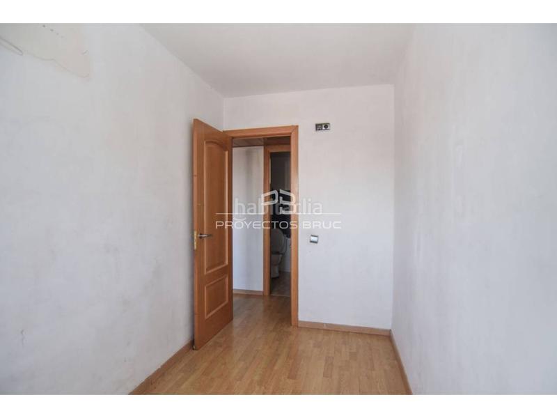 Foto c4508e64-95a0-40b6-b66e-9c4d510cfee0. Appartamento in Ciutat Meridiana Barcelona