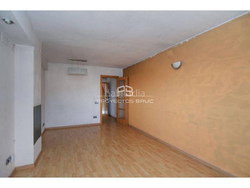Foto ca2b64a0-7e29-4544-aa01-922ef66bfadf. Appartamento in Ciutat Meridiana Barcelona
