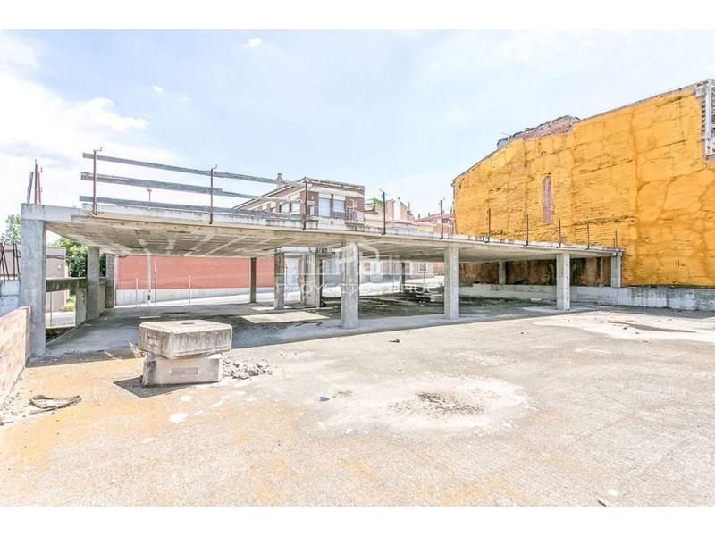 Foto f0767bd1-22f8-4e3c-a496-28b06488502c. Building in Navarcles