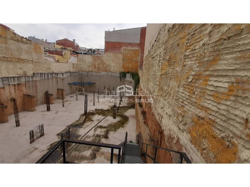 Foto f939b0ed-bb7e-42bc-8584-6bee79269a58. Edificio  en construcción infórmese condiciones en Terrassa