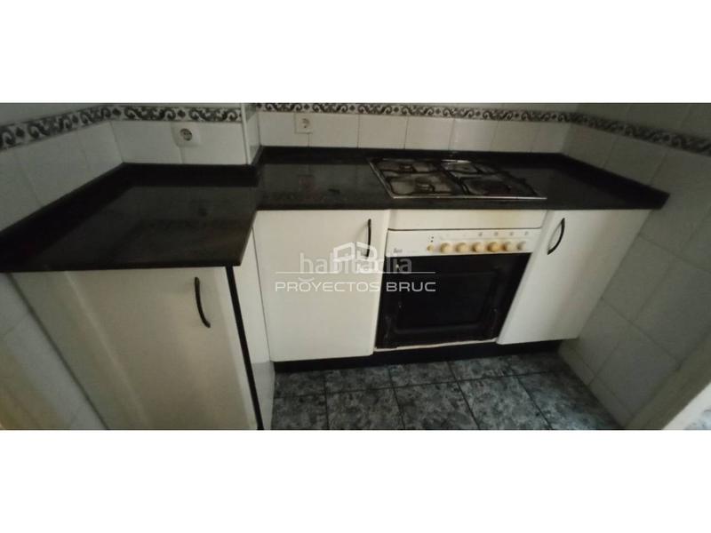 Foto 160f2f3d-3582-4957-bd28-c3bb84fddc4f. Pis a Ciutat Meridiana Barcelona