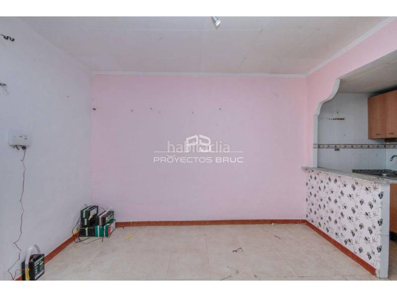 Foto 930dab47-75df-484d-8592-336c843a1871. Piso  en crobador, en Raval Barcelona