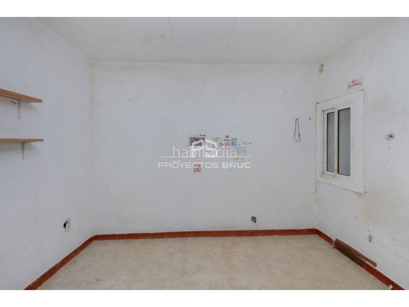 Foto f7e7f12e-87fa-4cb5-9bd6-f5309b57c753. Piso  en crobador, en Raval Barcelona