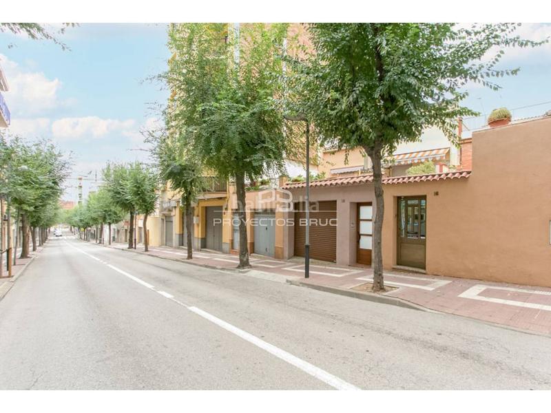 Foto 7a6a6237-fe96-459c-881d-1707b2b5465a. Local commercial dans Olesa de Montserrat