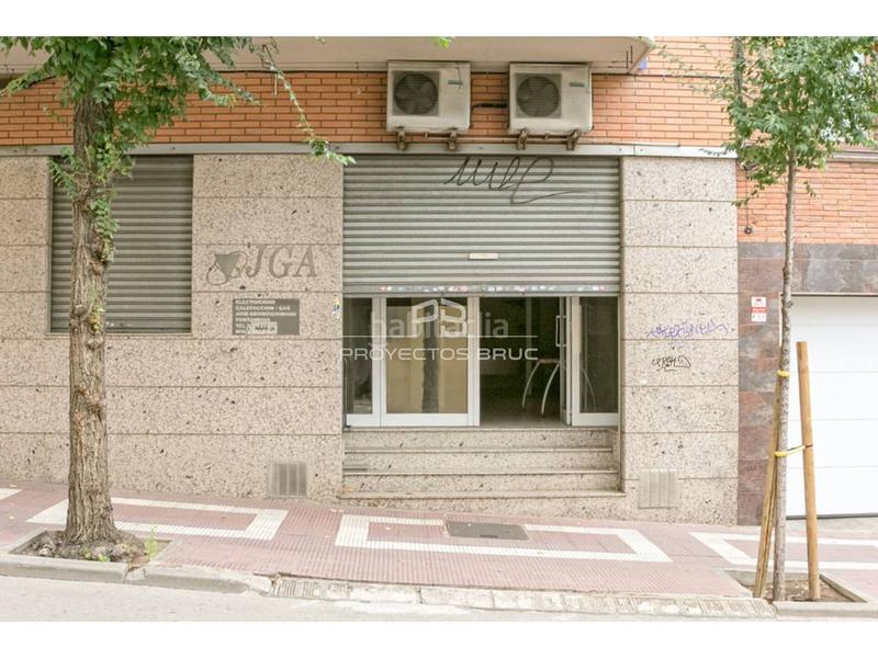 Foto acd5ed62-2bd8-4eb2-8abd-07fc4649d2b4. Local commercial dans Olesa de Montserrat