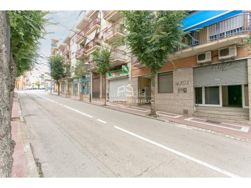 Foto c2545b30-e350-4ddd-a61f-fdfbe56db68b. Local commercial dans Olesa de Montserrat