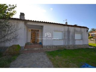 Casa a Sant Llorenç d´Hortons. Sant llorenç hortons  casa unifamiliar ocupada ilegalmente infór