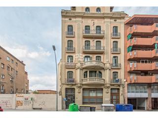 Oficina  Vic. Manresa  edificio con salasoficinas, muy céntrico  infórmese