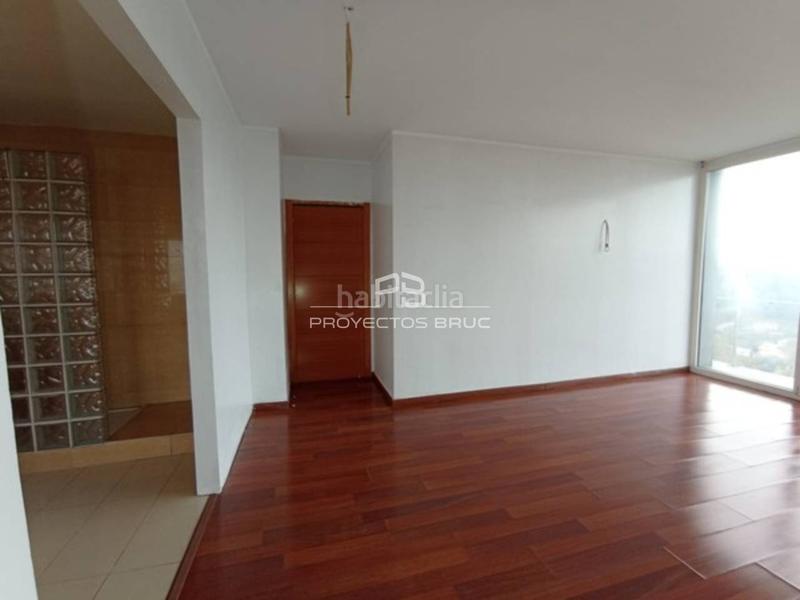 Foto 757e712c-d589-4b02-b3bc-71ac964a1366. Chalet corbera llobregat espectacular torre con jardín, piscina y vistas excepcionales infórmese en Corbera de Llobregat