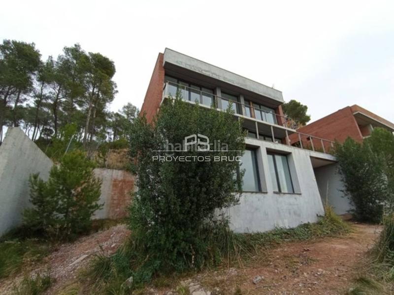 Foto a5454ca1-ceee-4ca6-8e49-89e6d558324c. Chalet corbera llobregat espectacular torre con jardín, piscina y vistas excepcionales infórmese en Corbera de Llobregat