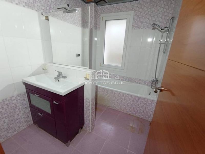 Foto ba610ded-3ba3-4660-aafb-82dd03ec0e38. Chalet corbera llobregat espectacular torre con jardín, piscina y vistas excepcionales infórmese en Corbera de Llobregat