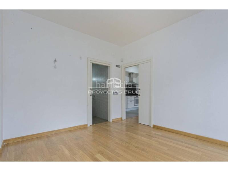 Foto f7fe255a-7cd3-4b78-8568-689e68810b86. Pis a Ponent - Set Camins Igualada