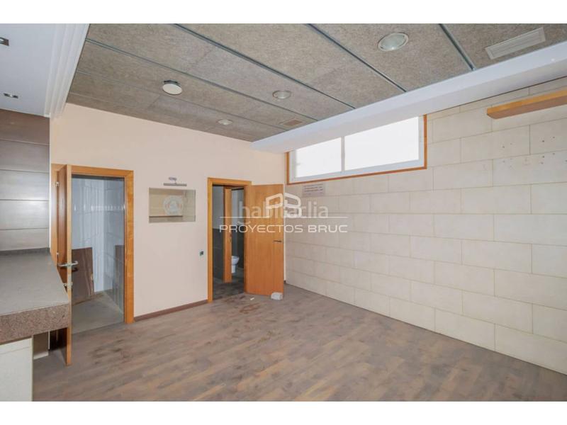 Foto a8f5a9b1-aacd-4391-9dae-374741f14cb8. Locale commerciale in Olesa de Montserrat