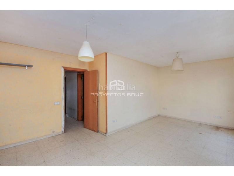 Foto 0d6c6902-fe3a-4c3f-9f00-64bdc221295b. Piso ático con terraza con 5 habitaciones en can palet infórmese en Terrassa