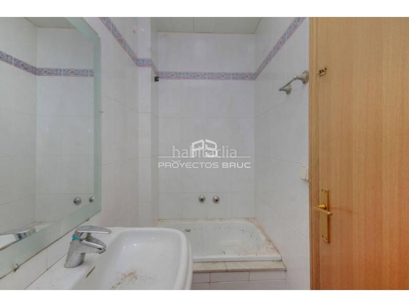 Foto 5e44b842-da28-4ef3-8a26-c0098204b583. Piso ático con terraza con 5 habitaciones en can palet infórmese en Terrassa