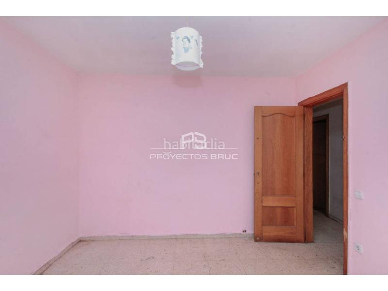 Foto dabc06f9-80ab-4be6-a0bb-97d951c3895c. Piso ático con terraza con 5 habitaciones en can palet infórmese en Terrassa
