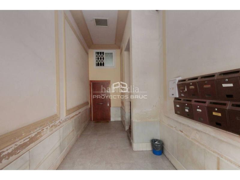 Foto 0b79bbee-bfb6-43a1-82e6-3ad391038546. Flat in Font de la Guatlla Barcelona