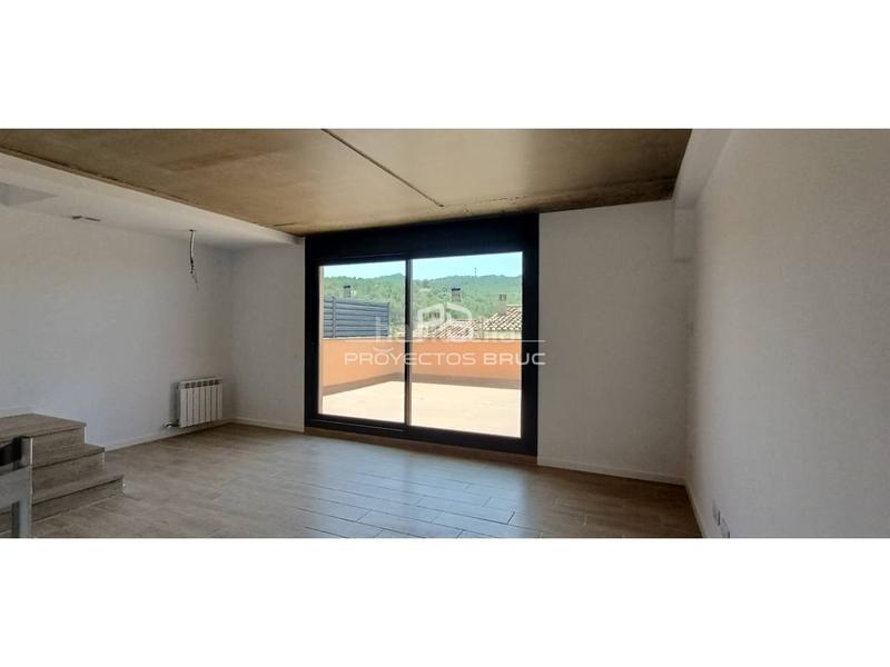 Foto 3d338c75-3e0a-4e82-bffe-9eb6a7017117. Alquiler dúplex últimos dos dúplex de 1 habitación, buhardilla y amplias terrazas infórmese condiciones en Castellolí