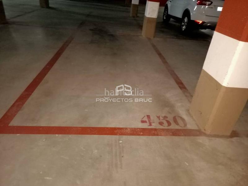 Foto 59cb46e8-67a0-401a-8b7d-f09a5acf794b. Parking coche plazas de parking en venta en Olesa de Montserrat