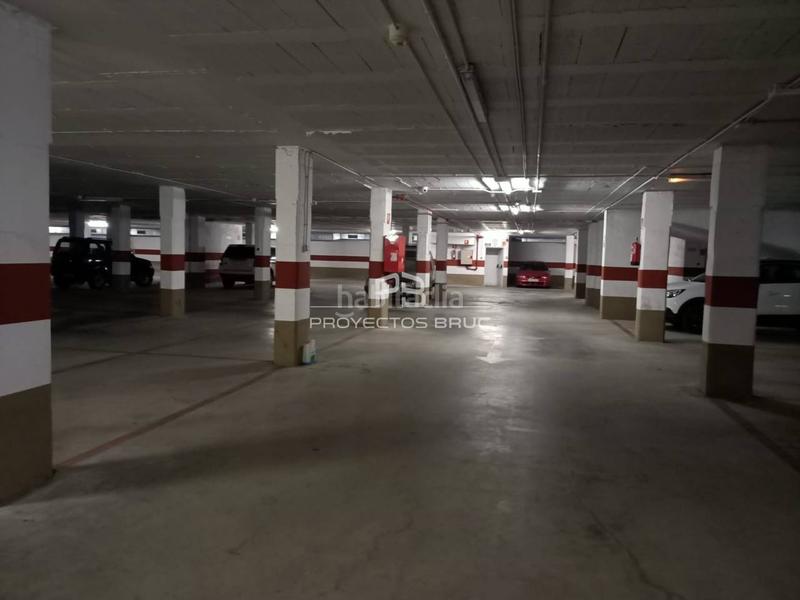Foto cfb30449-d039-43a5-a941-4a745a754607. Parking coche plazas de parking en venta en Olesa de Montserrat