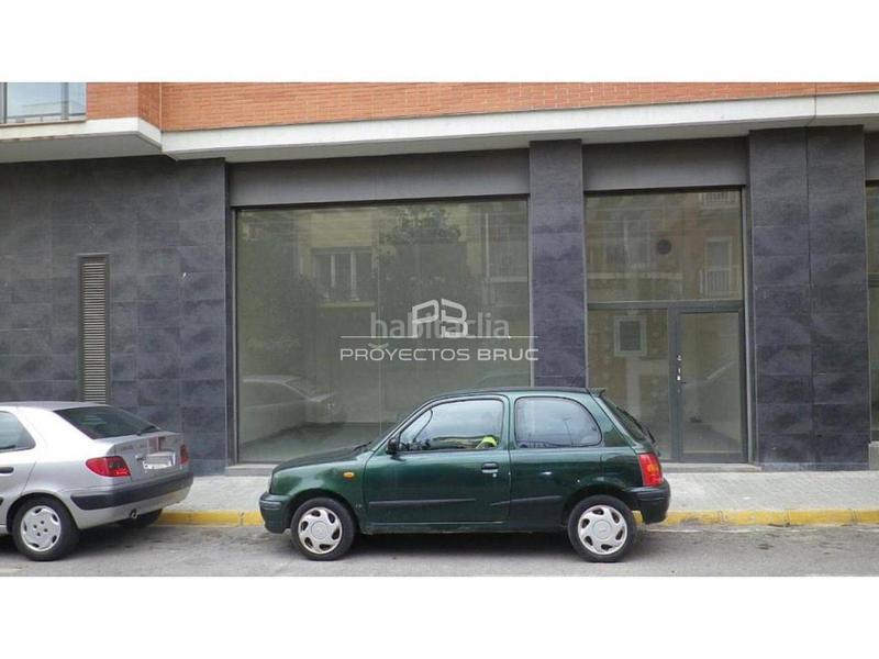 Foto 367ff2e0-7642-40b4-a2a4-114f7263ee62. Local comercial local en venta en Llevant Igualada