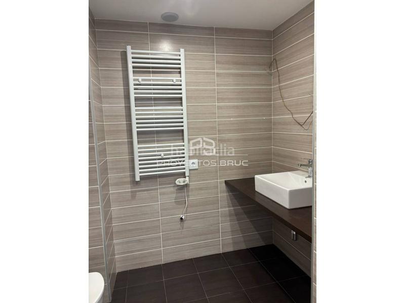 Foto 5d7c999d-0ae8-4b44-b428-82e5a32935c0. Ático oportunidad !!! últimas 3 viviendas a estrenar en pje. morera consúltenos en Sitges