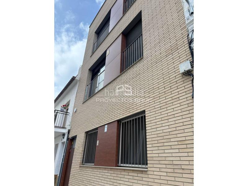Foto 77f9c8d8-d56f-4a2c-bde9-757b4b1c7a34. Ático oportunidad !!! últimas 3 viviendas a estrenar en pje. morera consúltenos en Sitges