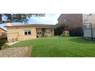 Casa a Torre de Claramunt (La). Torre claramunt pueblo  acogedora casa en una planta con amplio